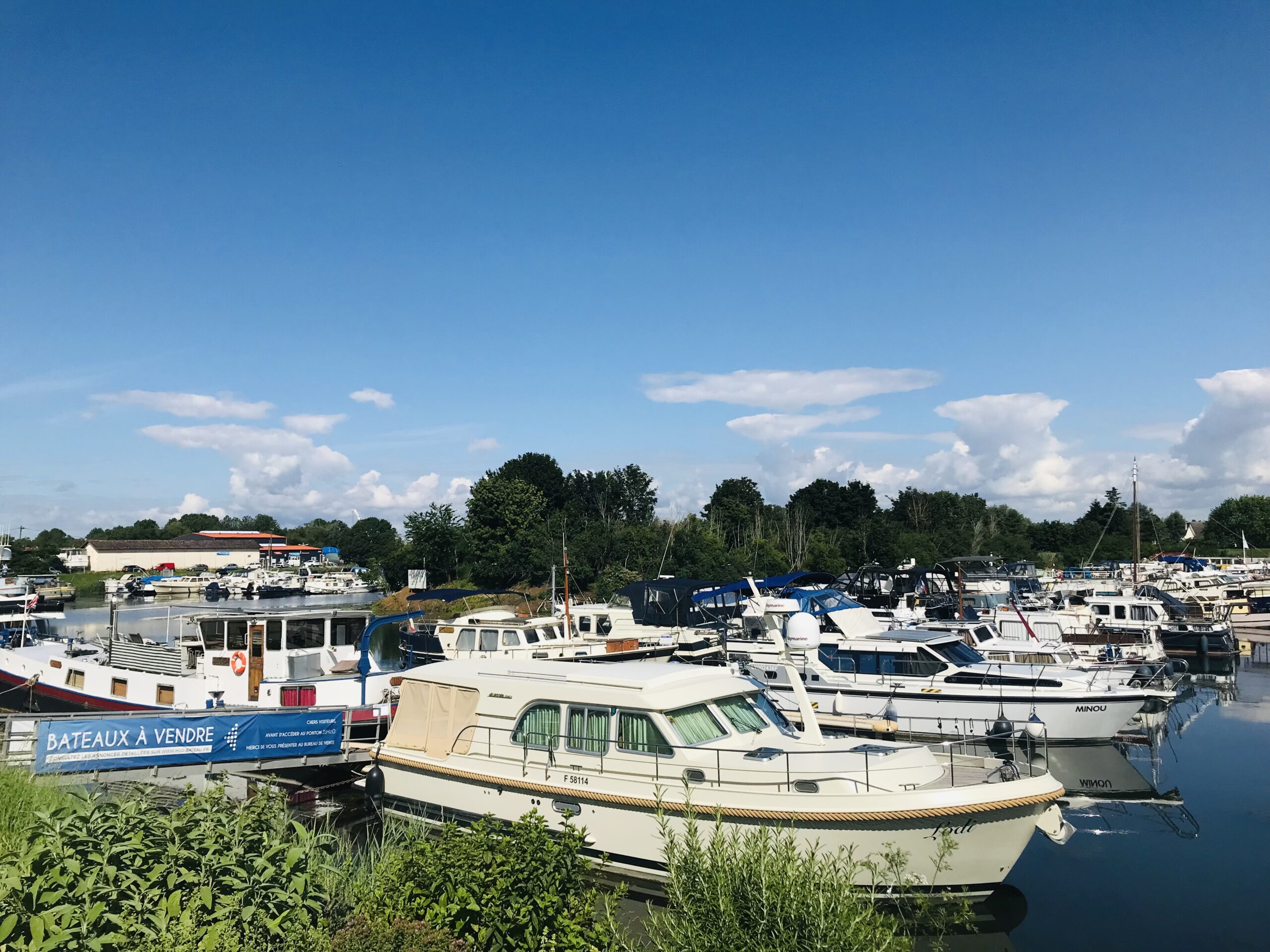 Port de plaisance à Saint-Jean-de-Losne