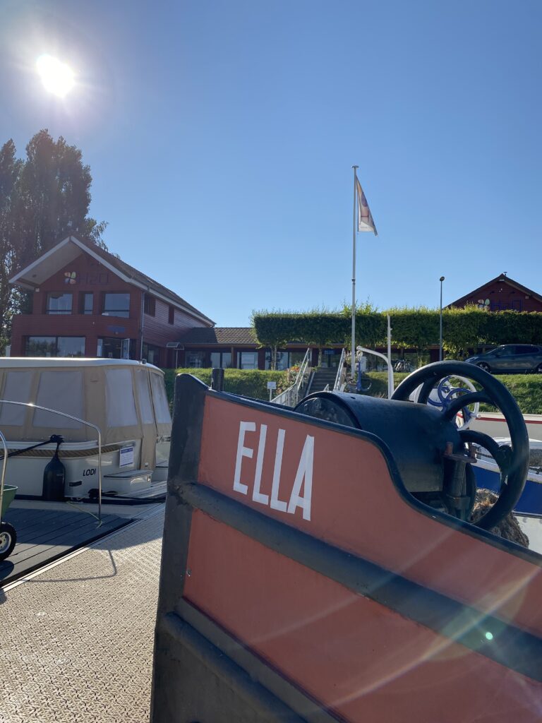 Bateaux à vendre dans le premier port fluvial