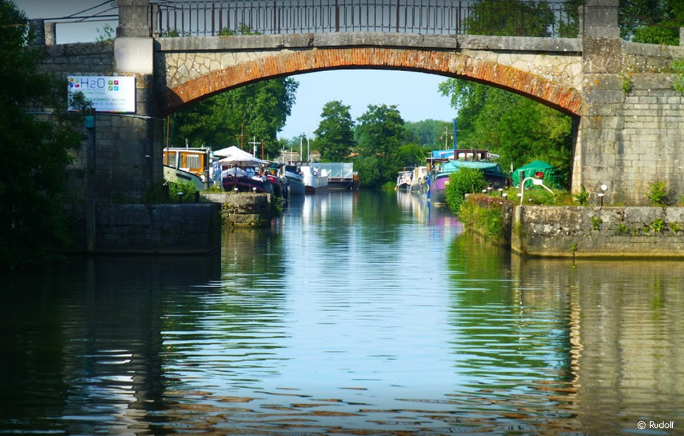 Port fluvial de l'ancienne écluse à Saint-Usage