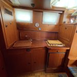 Image de la cuisine en bois du bateau