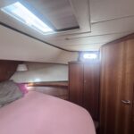 Vedette hollandaise Linssen Grand Sturdy 40.9 AC CALIMERO (2015) – cabine avant, penderie et hublot
