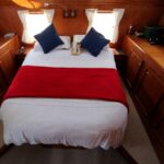 Vedette hollandaise Vrijon Contessa 4.0 Second Pearl (2000) – cabine avant avec lit double