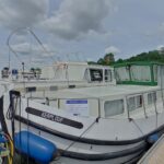 Pénichette Locaboat 935 Kerplouf (1986) – vue extérieure à quai au ponton