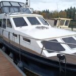 Vedette hollandaise Linssen 372 SX LE VOGUE (1992) – vue extérieure avant tribord