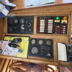 Vedette hollandaise Pedro 30 Hiva Oa (1991) – tableau de bord et panneau électrique