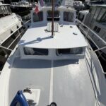 Vedette hollandaise Smelne 1140 Dreamflower (1985) – pont avant et timonerie vus de la proue