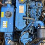 Pénichette Locaboat 930 Sérénité (1981) – moteur diesel Sole dans son compartiment
