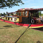 Péniche Hagenaar 18 m ANNA (1911) – vue extérieure tribord amarrée le long d'une berge