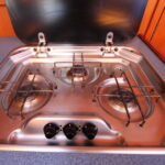 Vedette hollandaise Noblesse 38 ANATOLE (1998) – réchaud gaz trois feux en inox