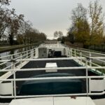 Péniche Freycinet 30 m Au Fil de l'Eau (1956) – pont supérieur avec annexe et vue sur le canal