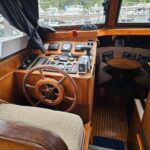 Vedette hollandaise Aquanaut 11 m Aldebaran (1994) – poste de pilotage intérieur