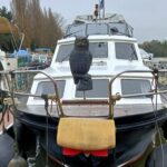 Vedette hollandaise Linssen 372 SX LE VOGUE (1992) – vue de face depuis le ponton