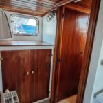 Vedette hollandaise Helena Cruiser (1980) – coursive avec placards en acajou