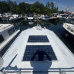 Vedette fluviale Connoisseur 1135 Ingrine (1986) – panneaux solaires et pont avant