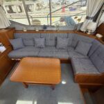Vedette Van Vliet Atico 38 Joanne (1994) – salon, banquette d'angle et table basse