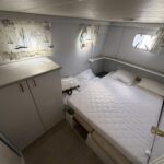 Vedette hollandaise Vetus 1200 Damier (1992) – cabine avec lit double et rangements
