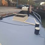Péniche Luxe-Motor 14,50 m (1928) – pont avant avec guindeau, capot et bollards