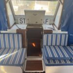 Trawler Schouten Muiden Tibo (1978) – cockpit arrière, banquettes et descente
