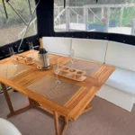Boarncruiser 41 Classic Line – Table de la timonerie extérieure