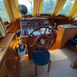 Boarncruiser 41 Classic Line – Poste de pilotage intérieur