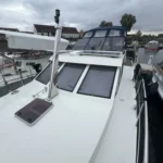 Vri-Jon Contessa 40 Maverick – Plage avant et mât escamotable