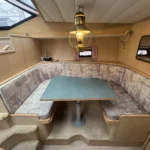 Vri-Jon Contessa 40 Maverick – Dinette