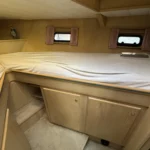 Vri-Jon Contessa 40 Maverick – Cabine avant